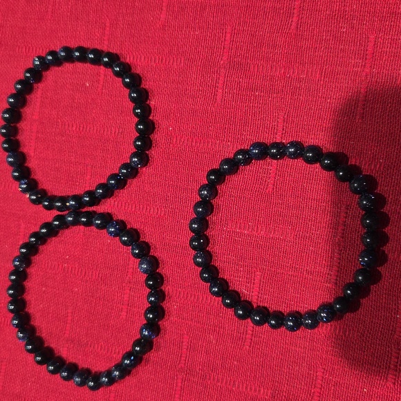Elegant Black Beaded Bracelet Set - Picture 2 of 2